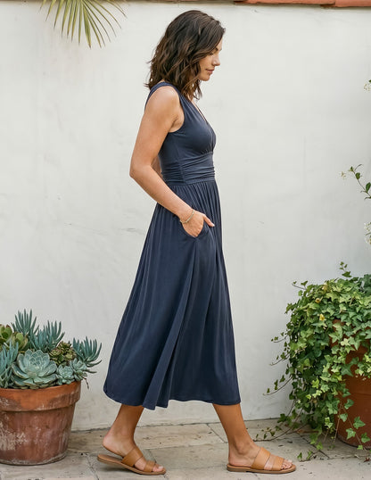 Giulia Midi Dress – Sophisticated & Feminine | Effortless Dress for All Seasons